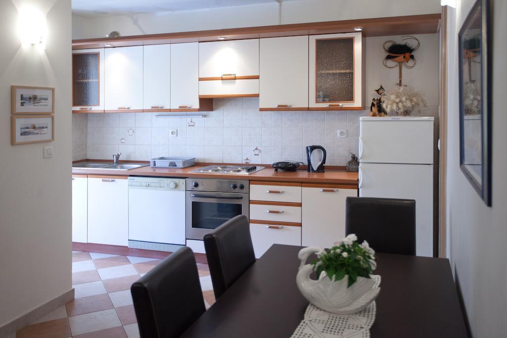 Ideal Location Split Apartments Kamer foto