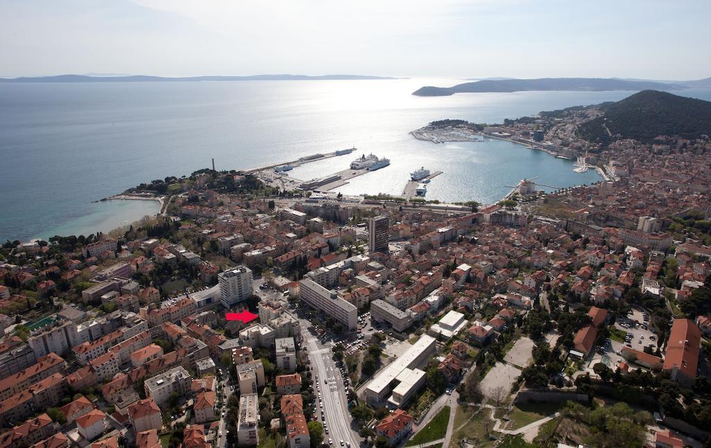 Ideal Location Split Apartments Kamer foto